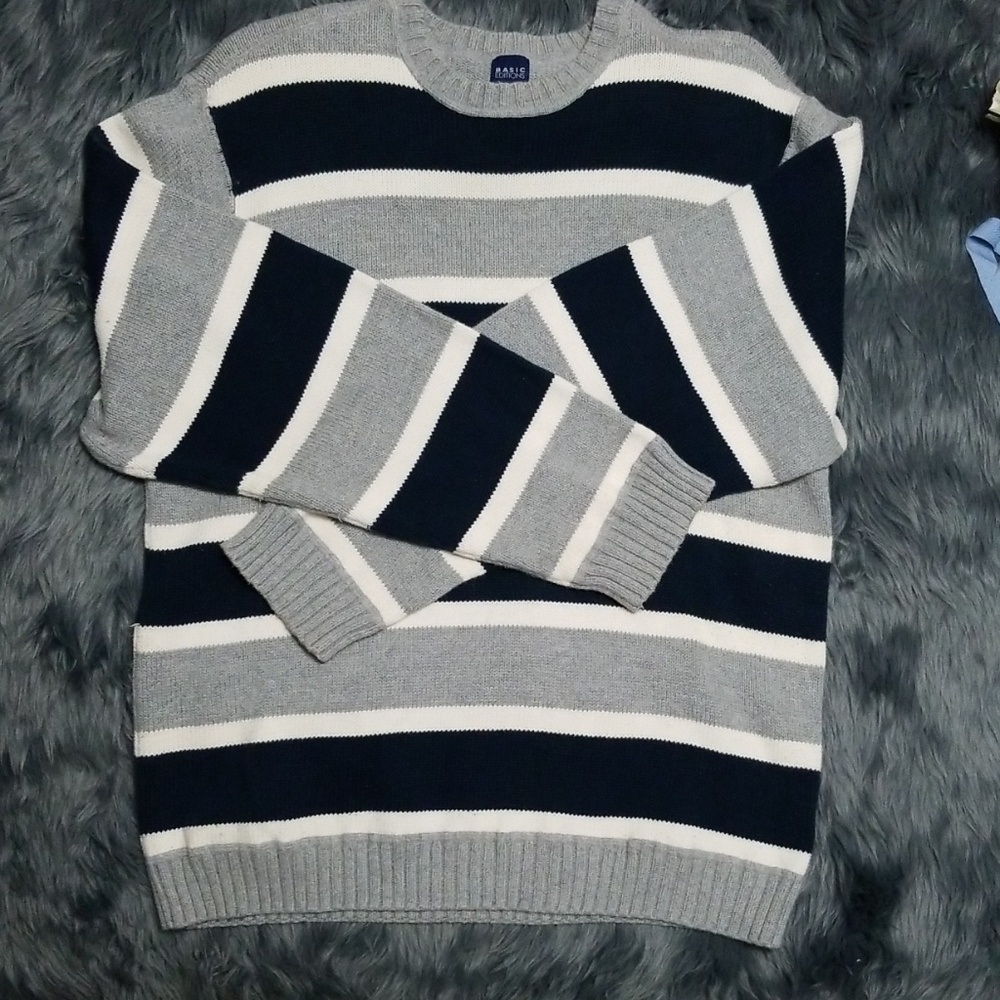 Sweater - Picture 2 of 5